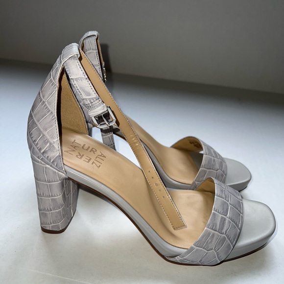 Naturalizer Joy ankle strap sandals. New . Size 8W - Picture 3 of 7